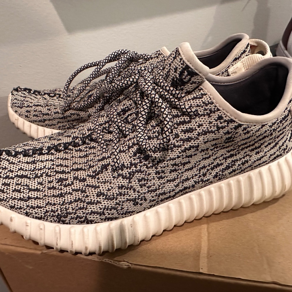 Turtle Dove Yezzy size 5 mens or 6 in women's, 2016